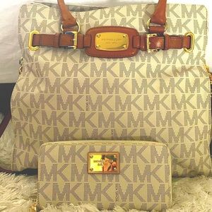 Michael Kors Shoulder Bag